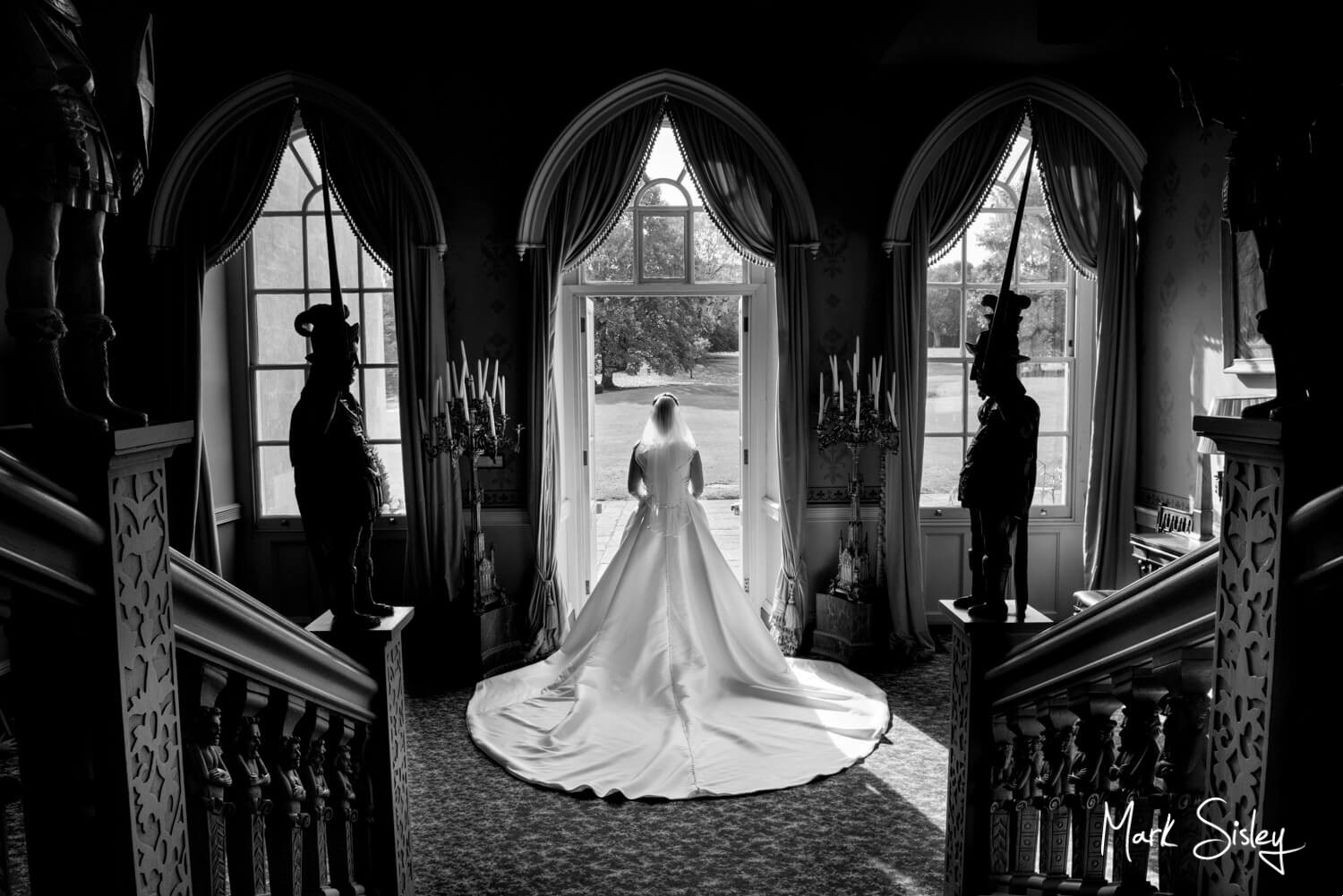 Hartwell House wedding photography in the rain at the main house