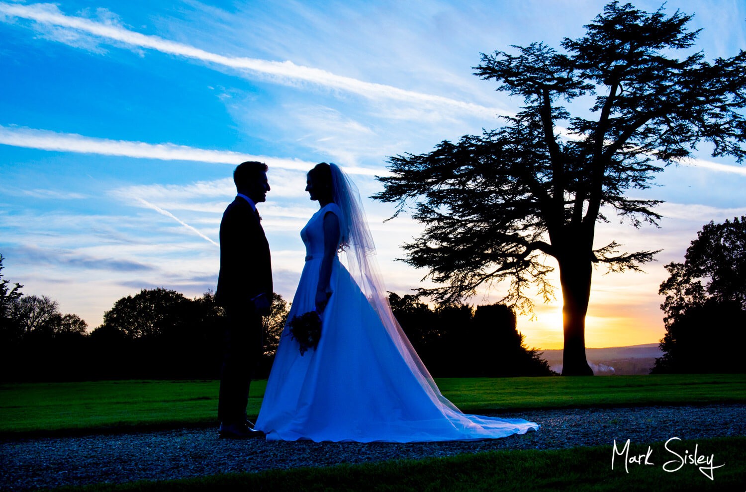 Hedsor House wedding photographs at sunset