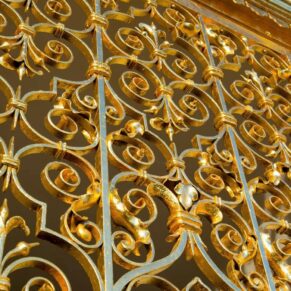 Cliveden House wedding photography - the famous gilded gates 