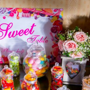 Hartwell House wedding photography - the sweet table is as popular as ever