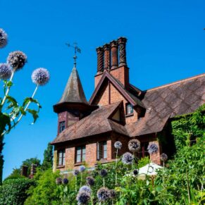 The Five Arrows Hotel looks incredible on this gloriously sunny day 