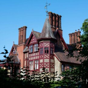 Five Arrows Hotel exterior - wedding photography on a perfect blue sky day