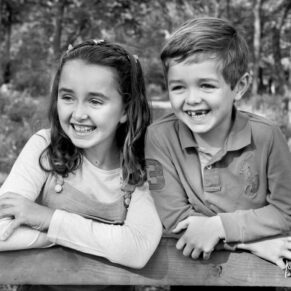 Very relaxed kids portraits photography captured in Penn Woods Buckinghamshire 